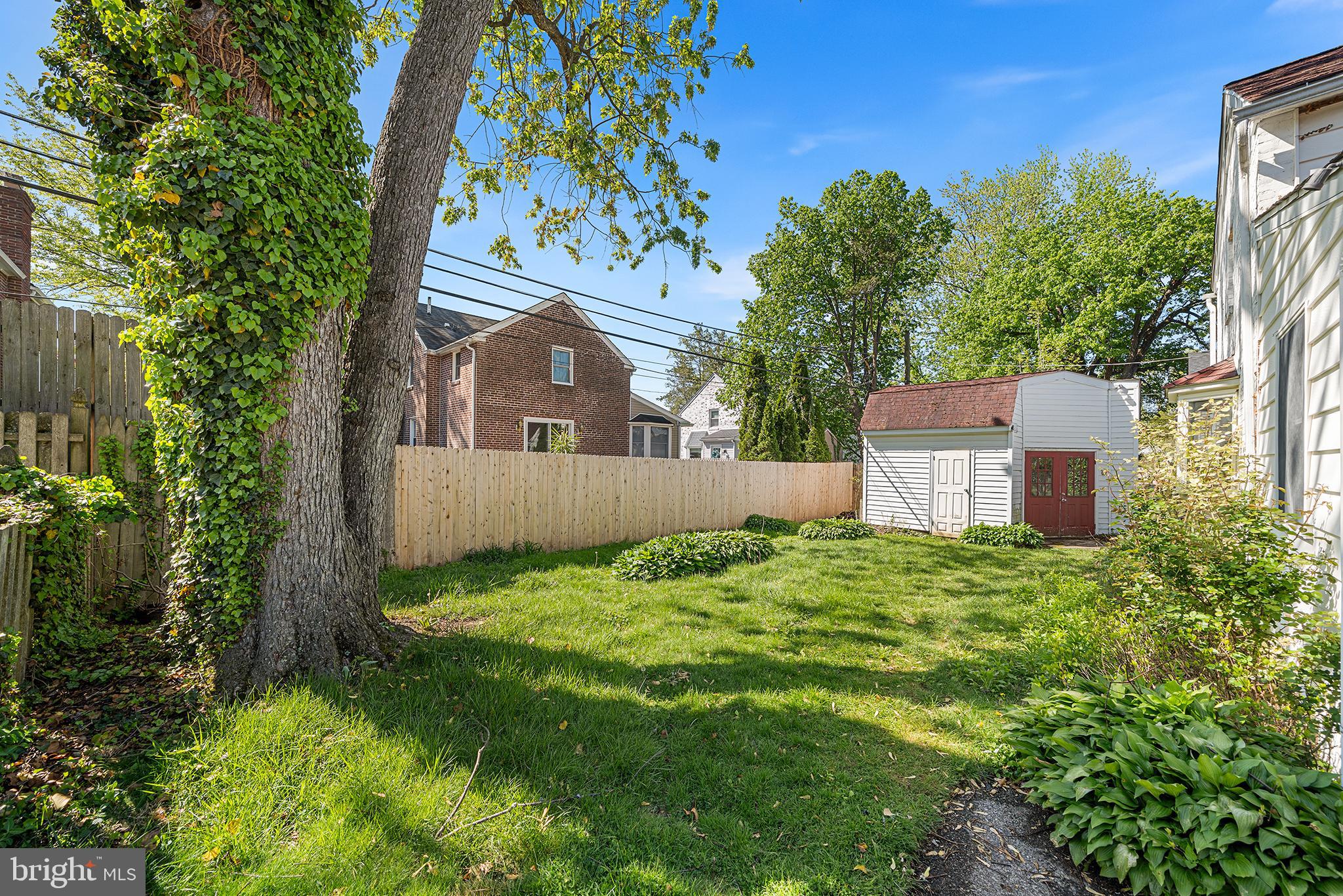 OLD OAKS - Residential