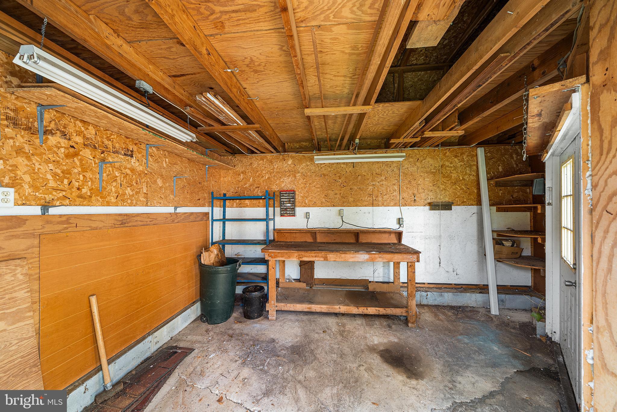 OLD OAKS - Residential