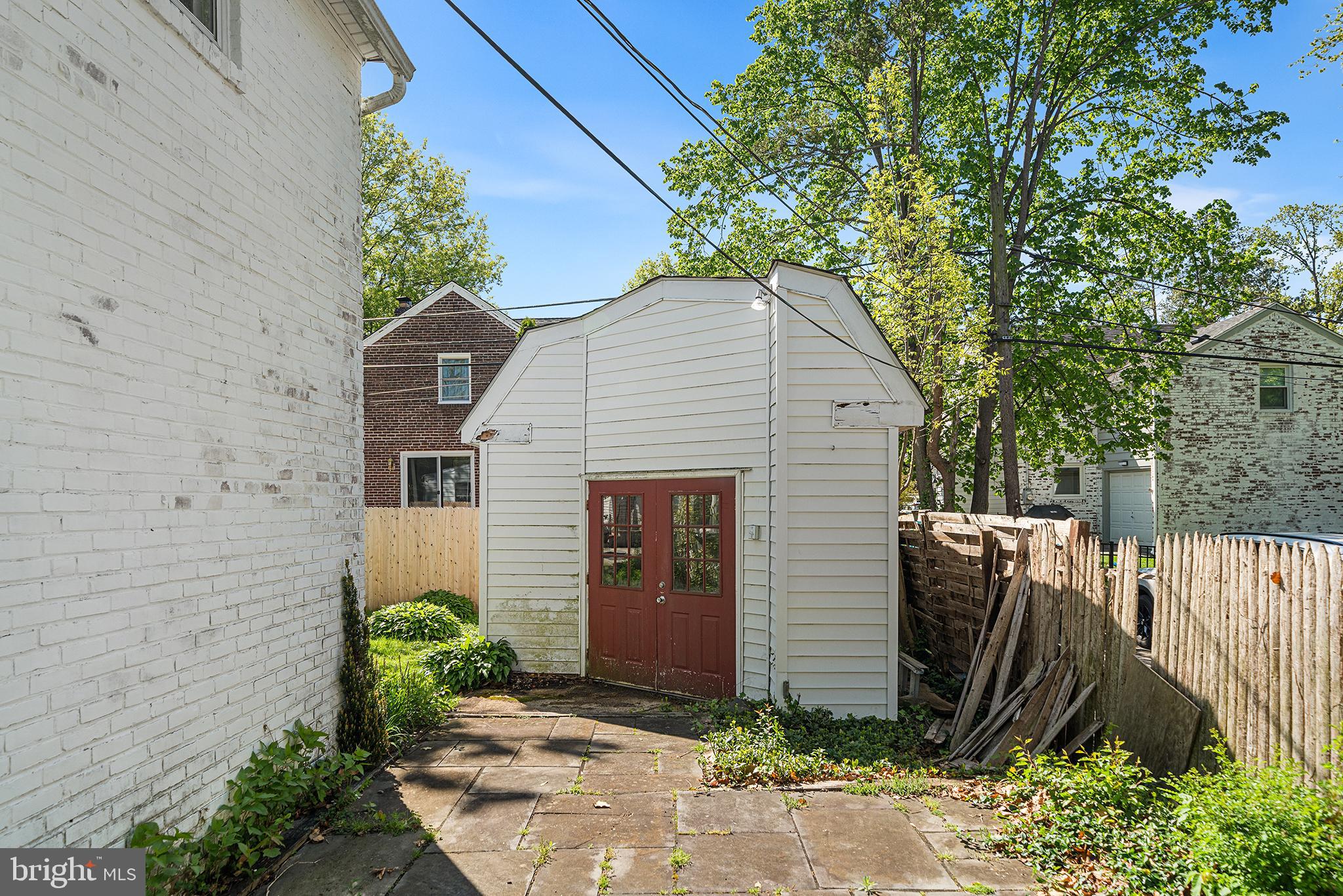 OLD OAKS - Residential