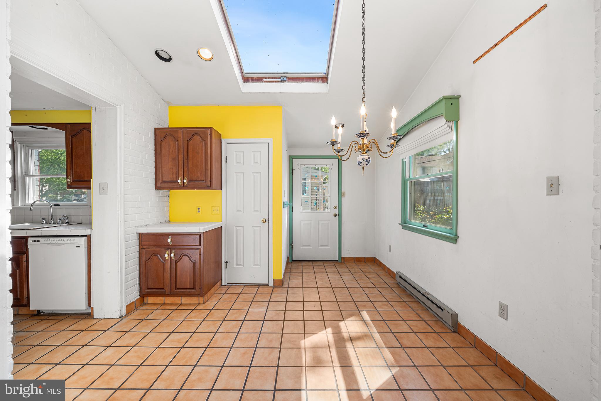 OLD OAKS - Residential