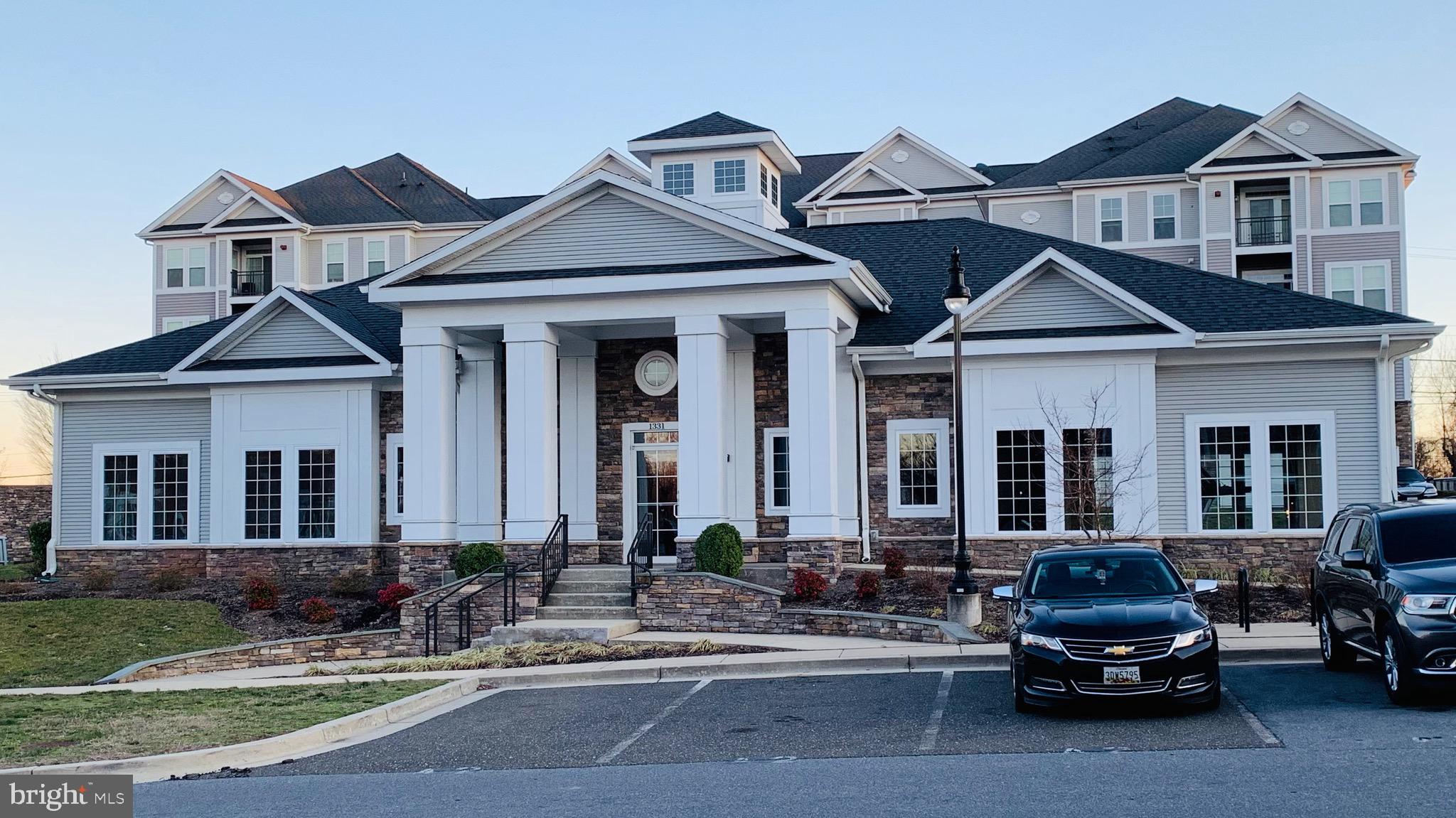 THE ADDISON AT ST PAUL - Residential