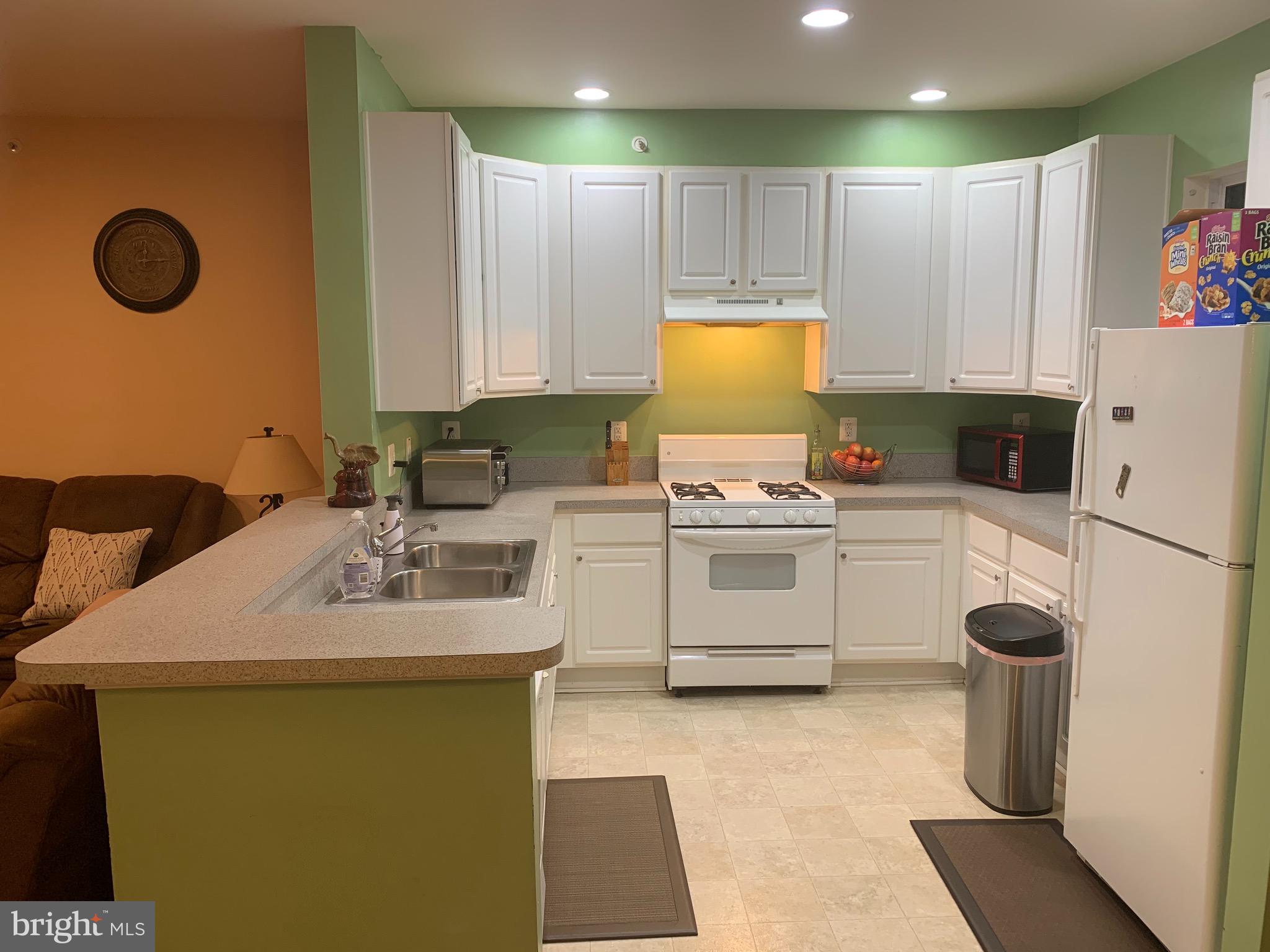 THE ADDISON AT ST PAUL - Residential