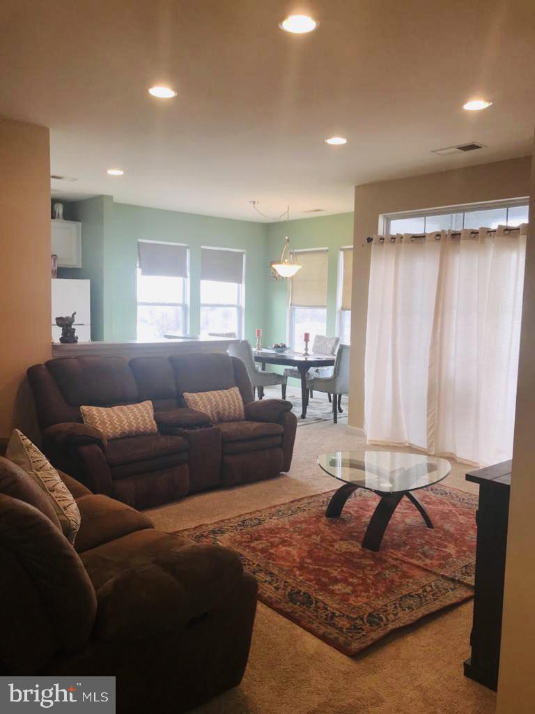 THE ADDISON AT ST PAUL - Residential