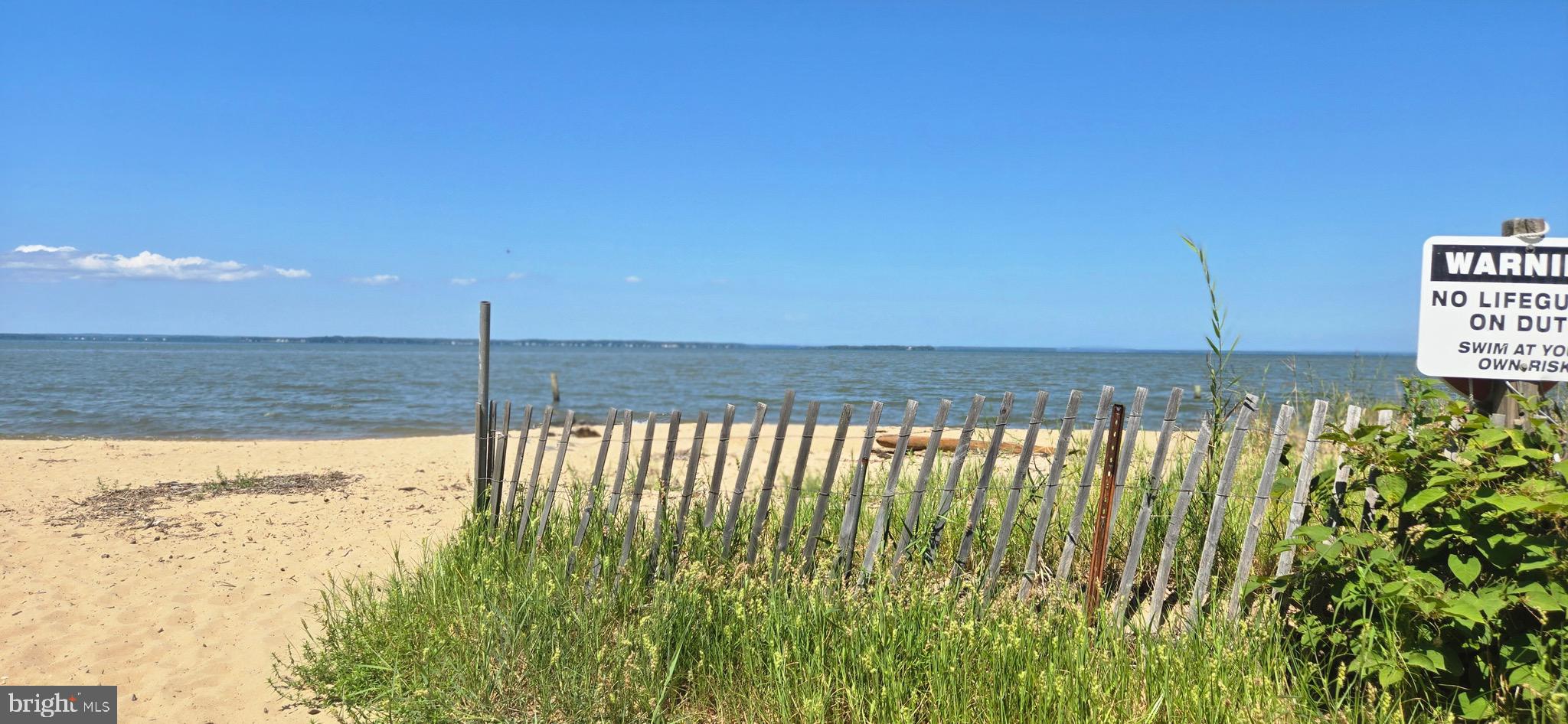 STRATFORD HARBOUR - Land