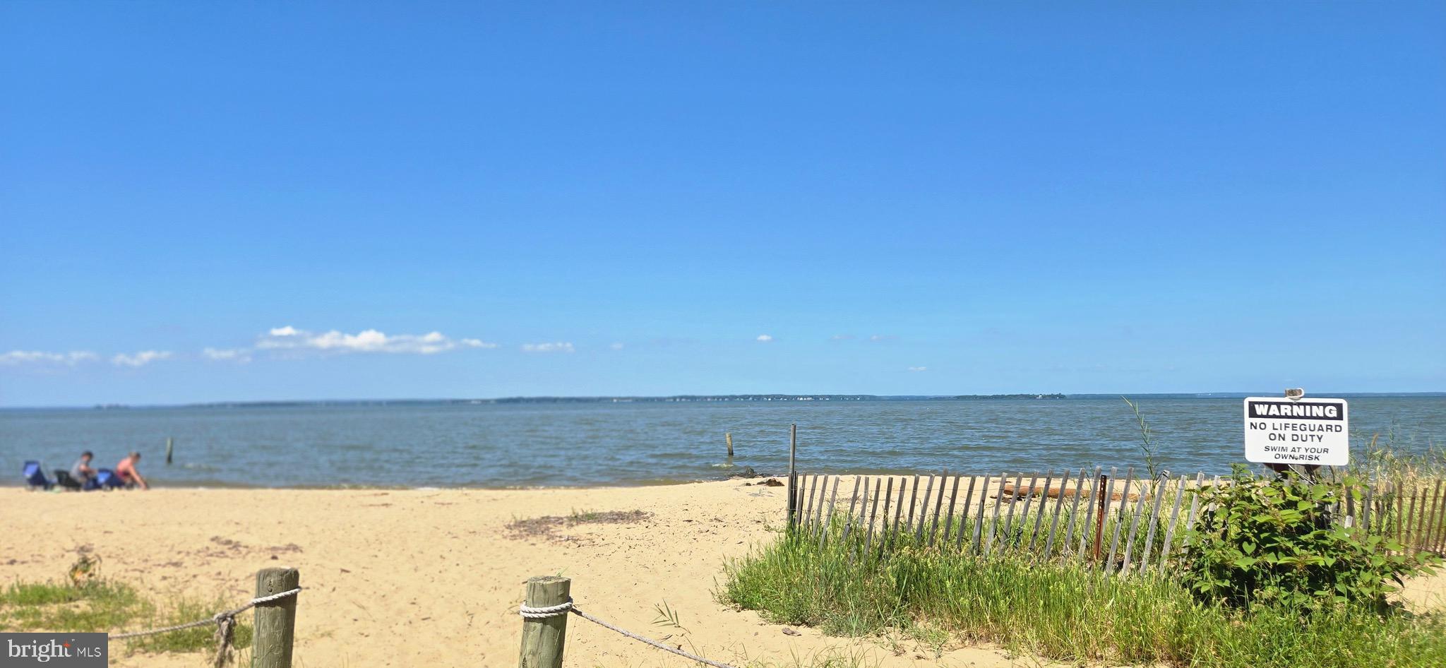 STRATFORD HARBOUR - Land