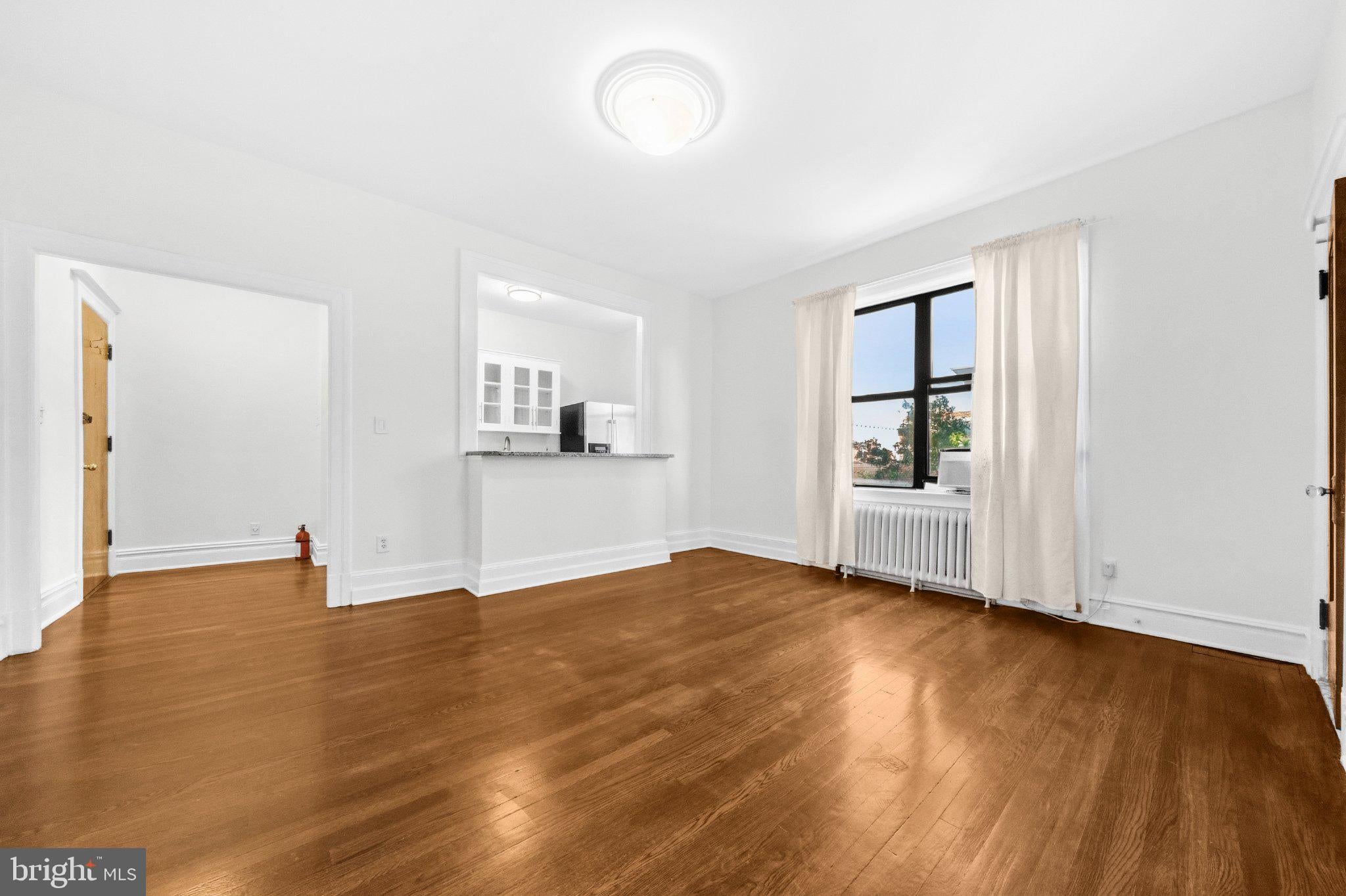 1514 17TH NW 404