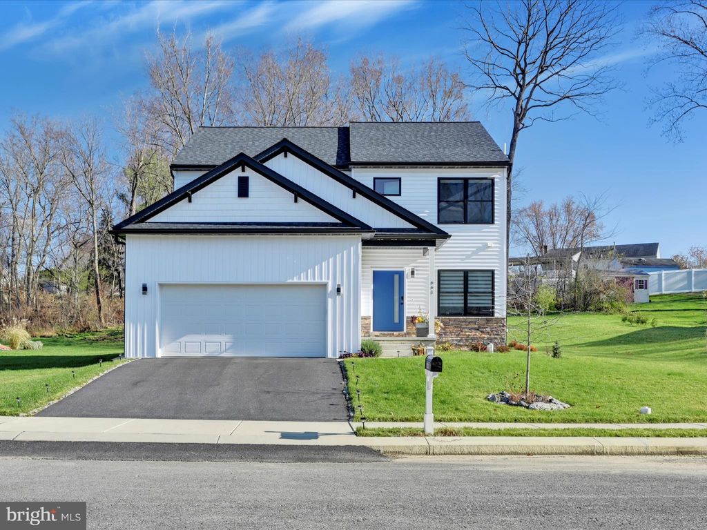 Photo of 661 N Pier Drive, Lancaster, PA 17603 (MLS # PALA2043776)