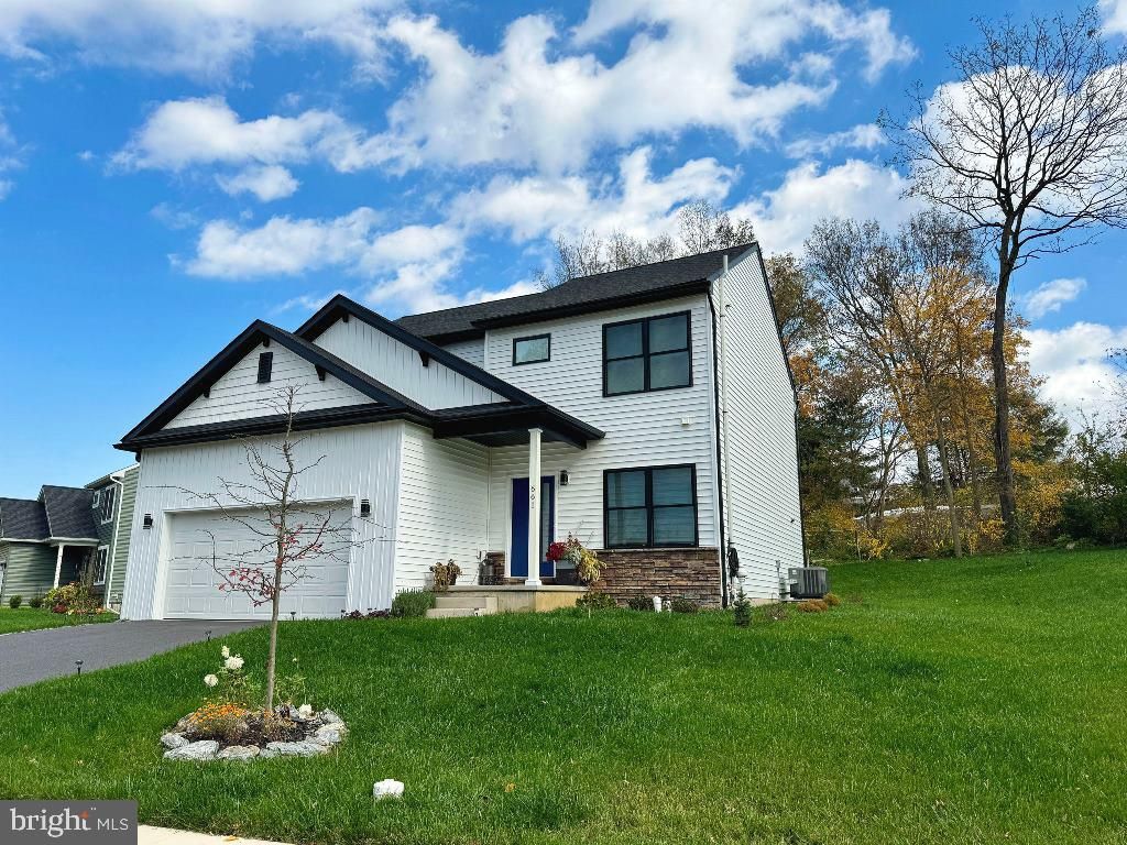 Photo of 661 N Pier Drive, Lancaster, PA 17603 (MLS # PALA2043776)