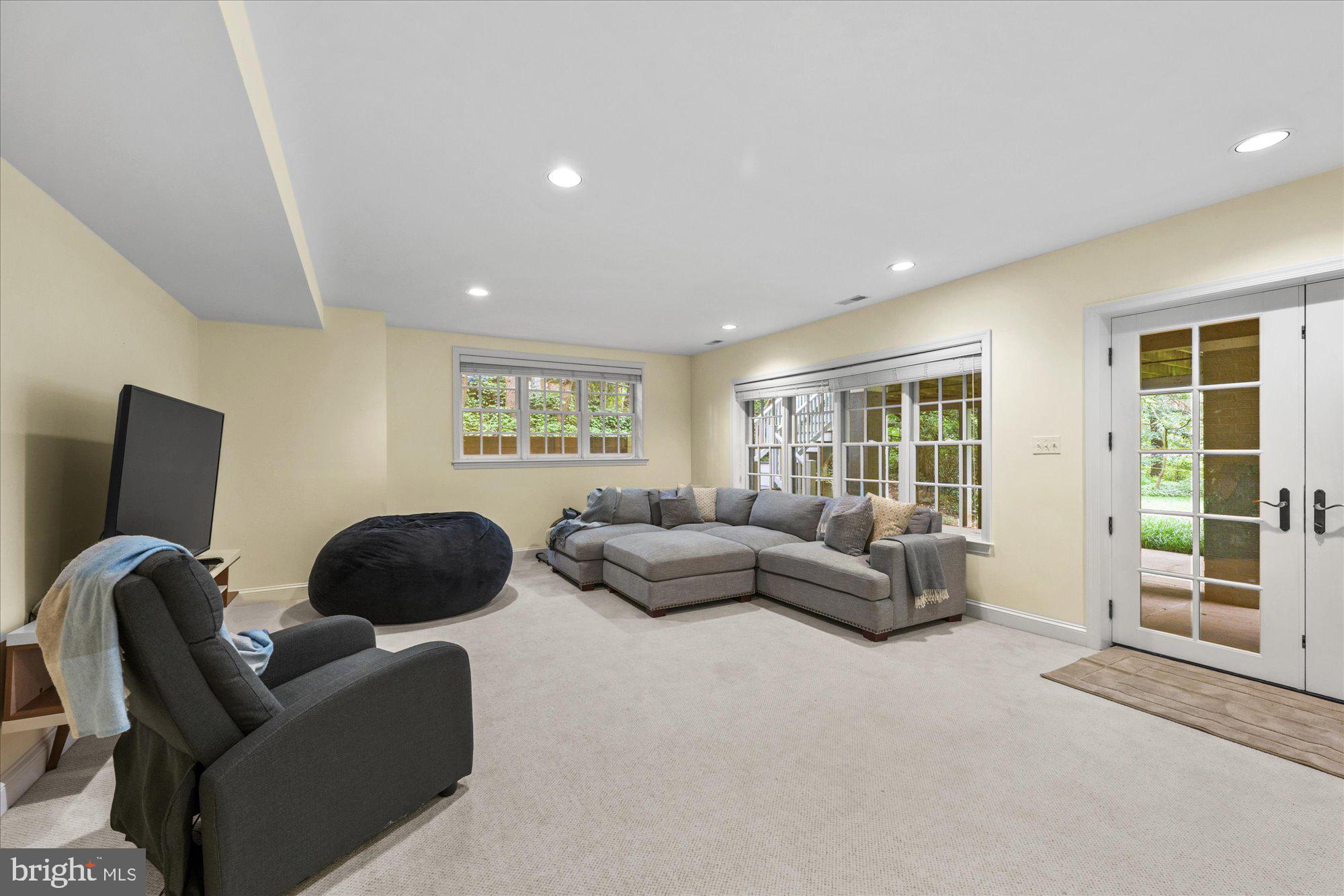 WEST CHEVY CHASE HEIGHTS - Residential