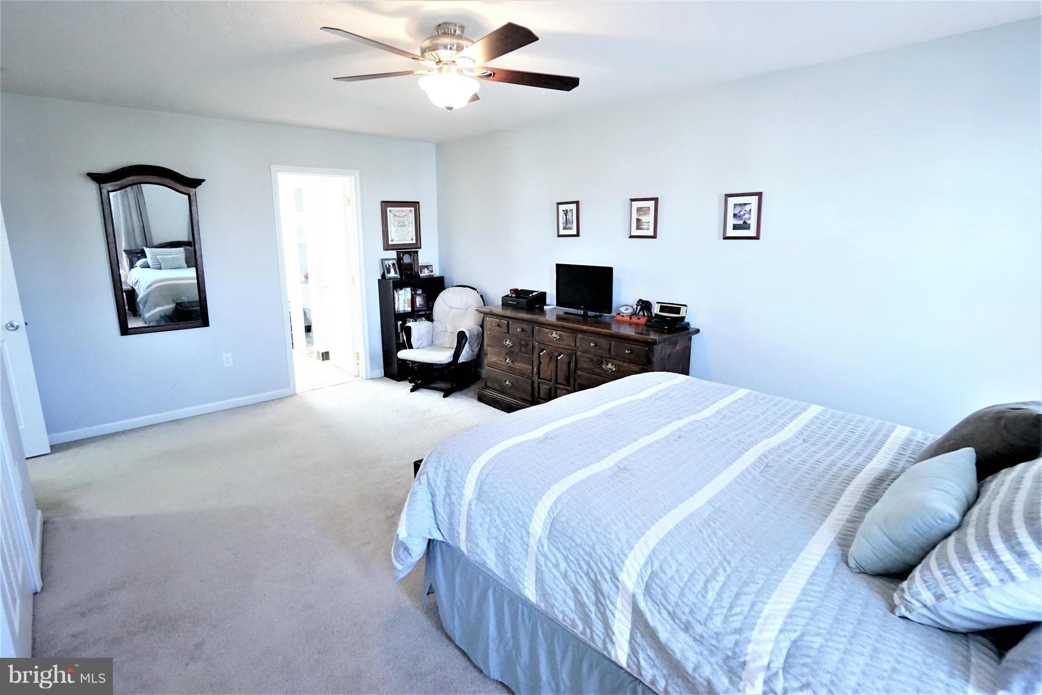 RIDGEFIELD - Residential