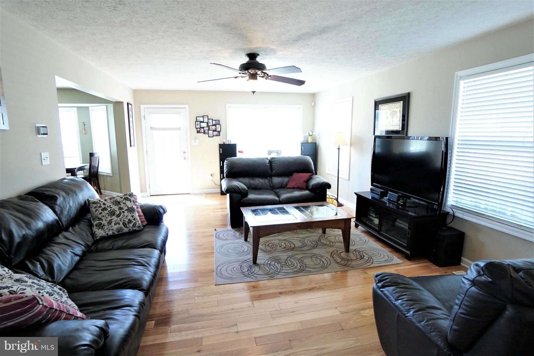 RIDGEFIELD - Residential