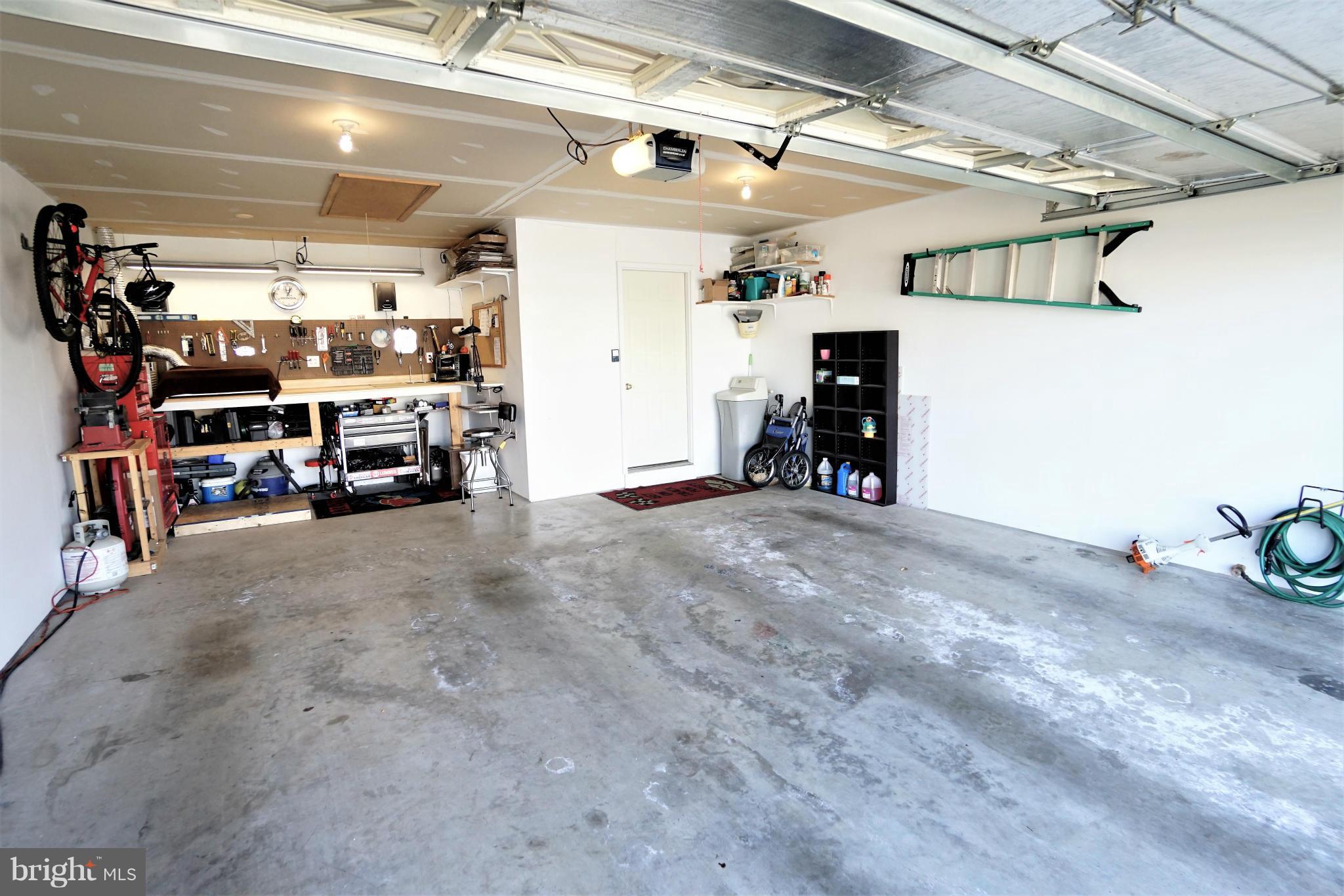 RIDGEFIELD - Residential