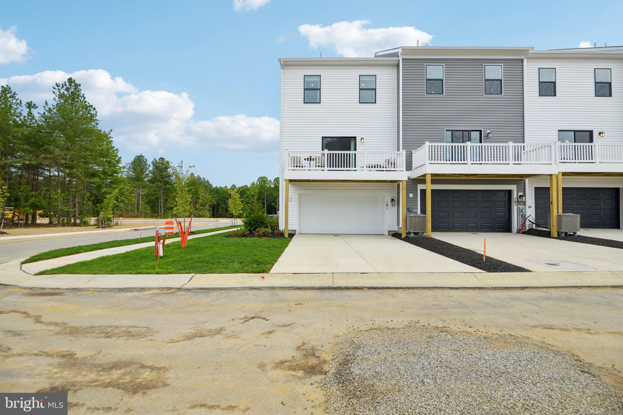 PINEGROVE - Residential