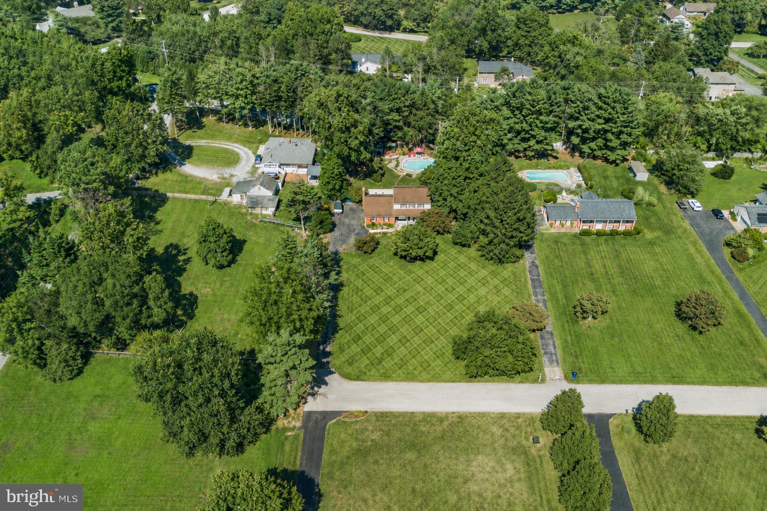 WHITE OAK ESTATES - Residential