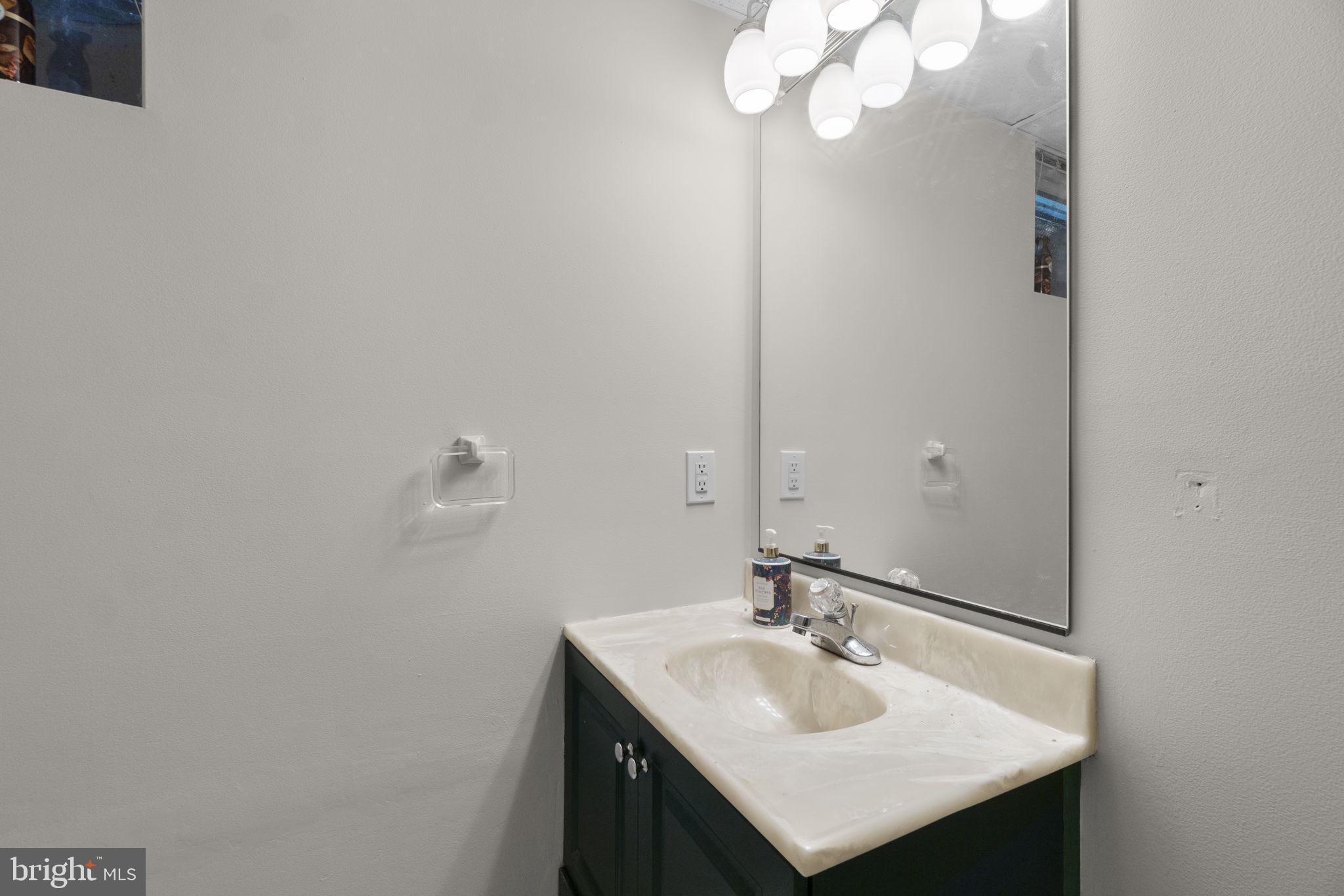 WHITE OAK ESTATES - Residential