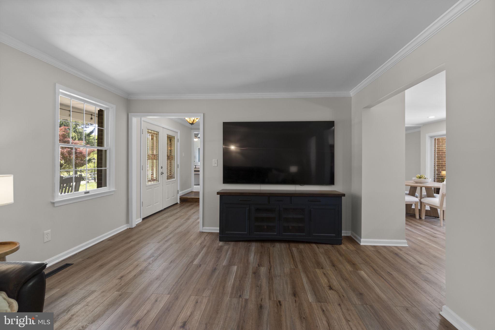 WHITE OAK ESTATES - Residential