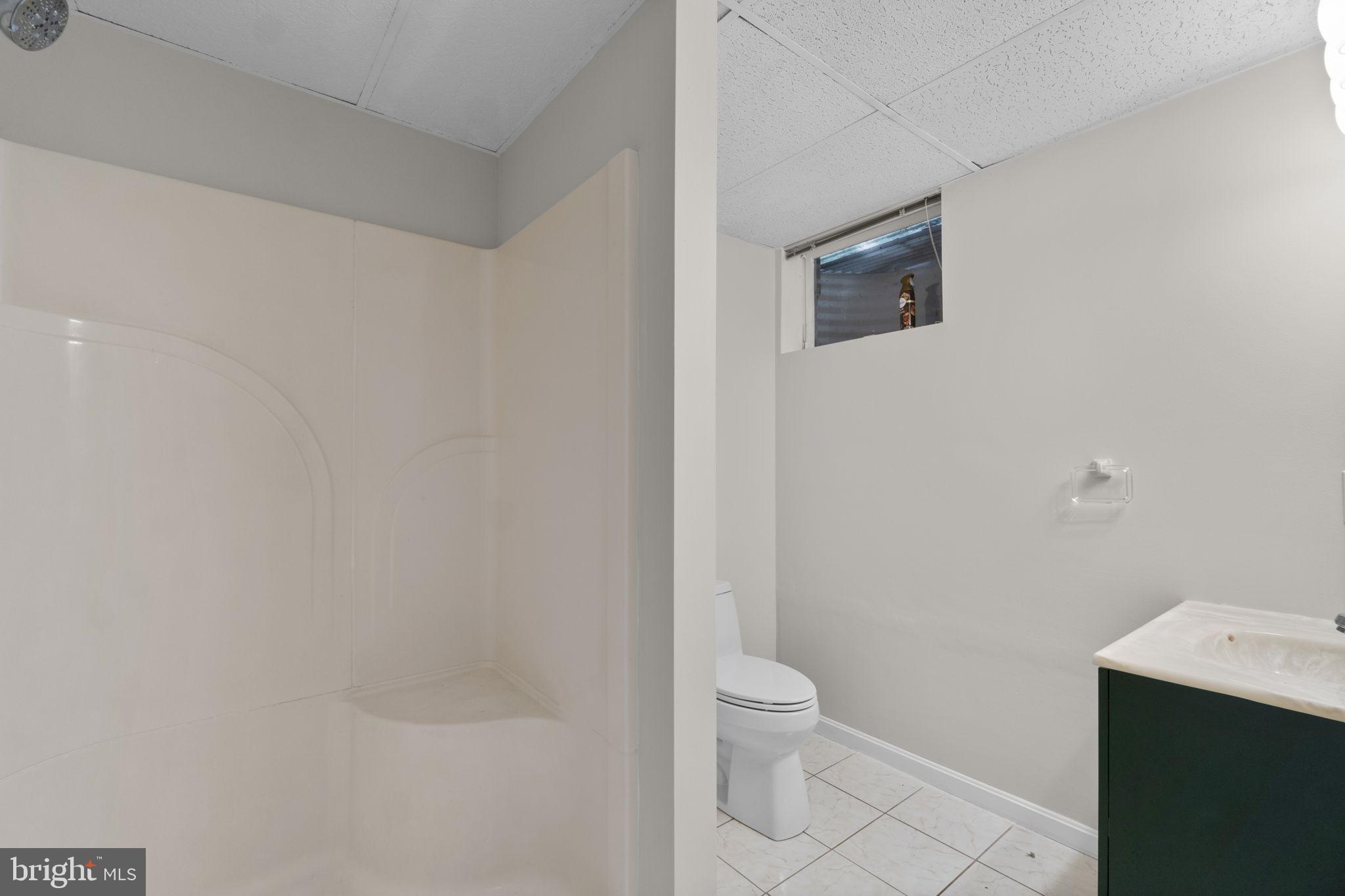 WHITE OAK ESTATES - Residential