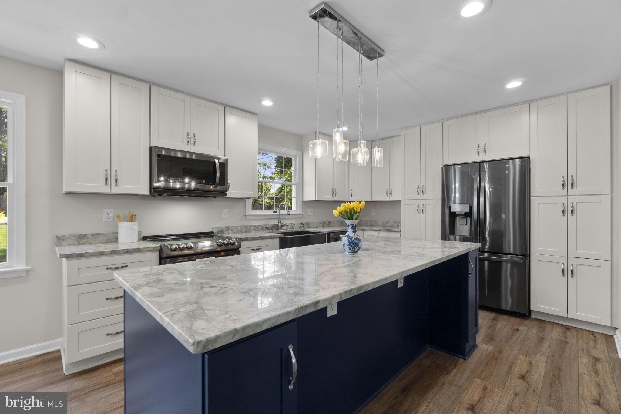 WHITE OAK ESTATES - Residential