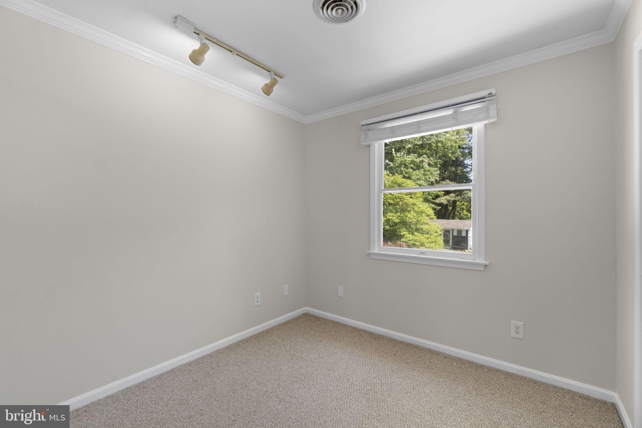 WHITE OAK ESTATES - Residential
