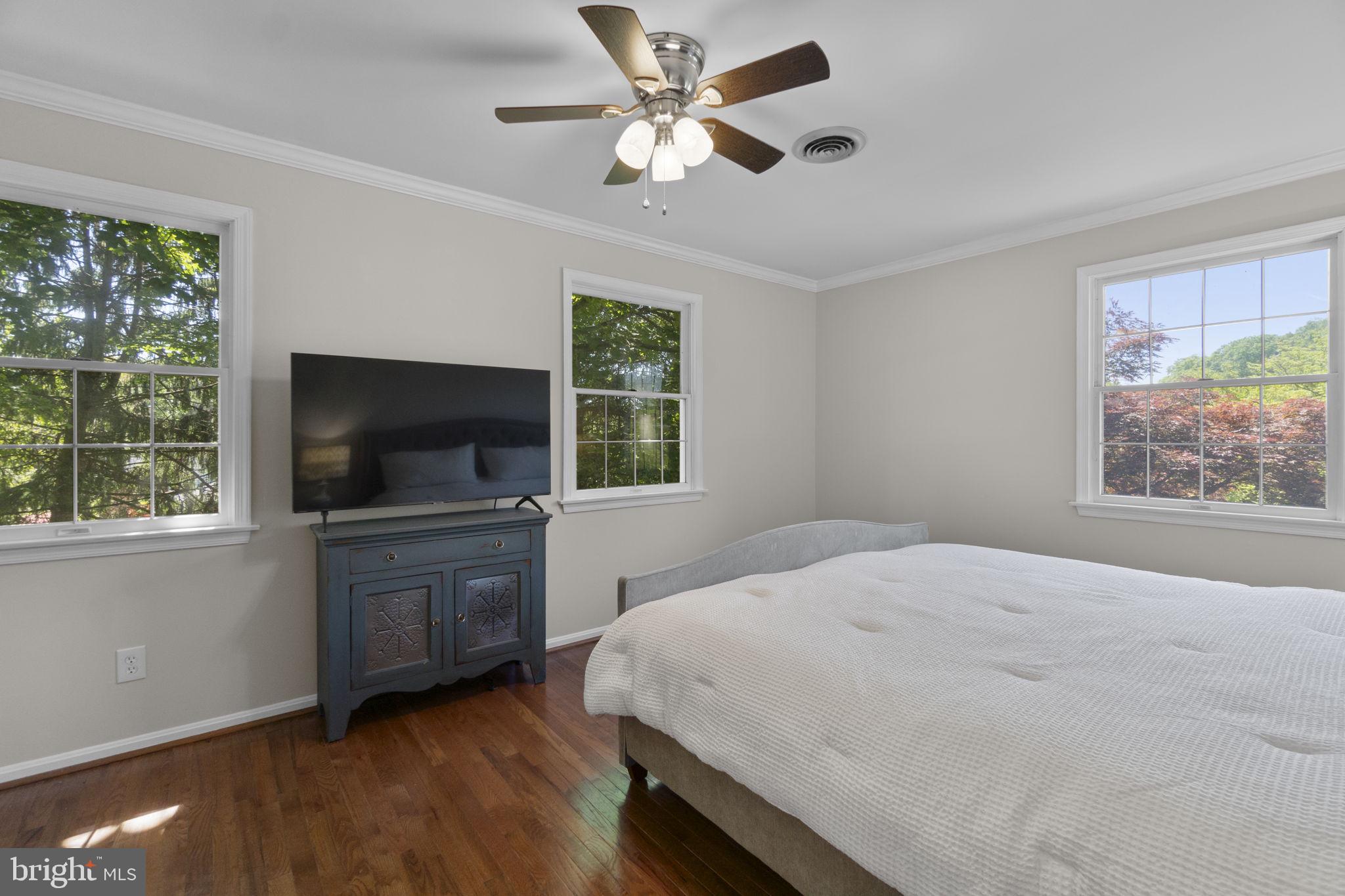 WHITE OAK ESTATES - Residential
