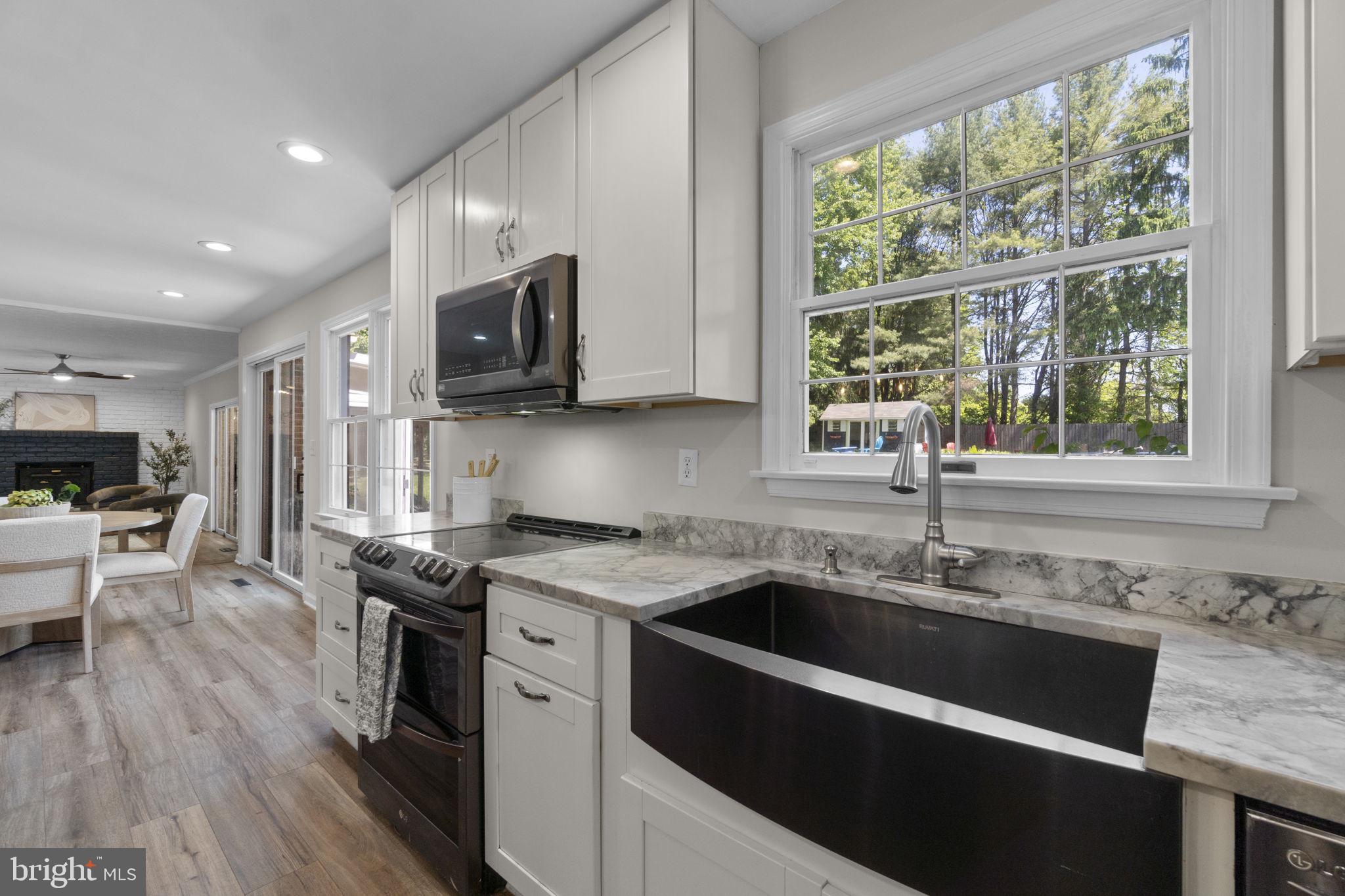 WHITE OAK ESTATES - Residential
