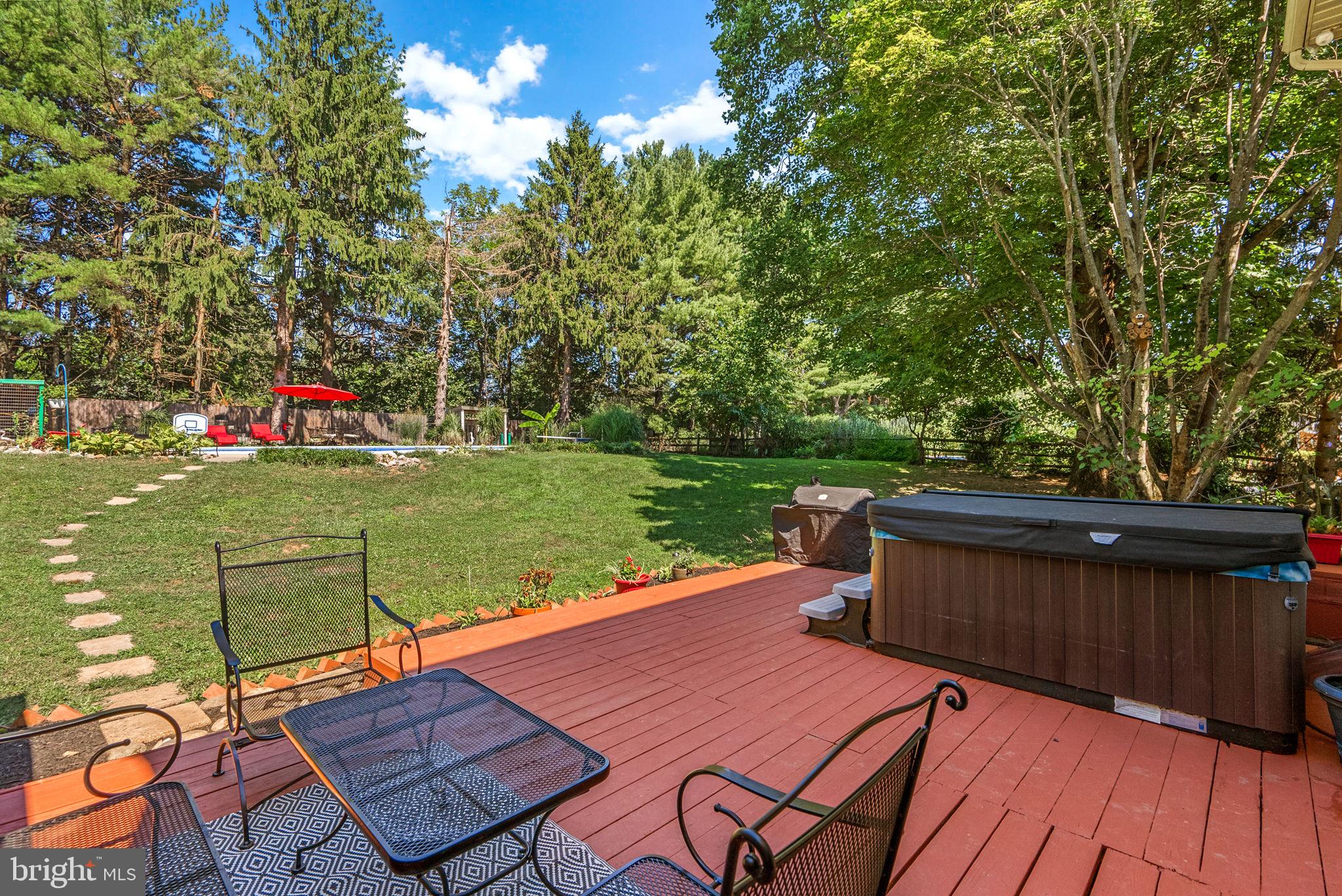 WHITE OAK ESTATES - Residential