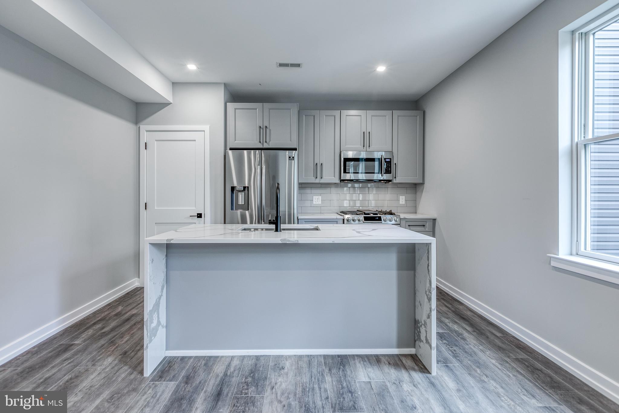 GRADUATE HOSPITAL - Residential Lease