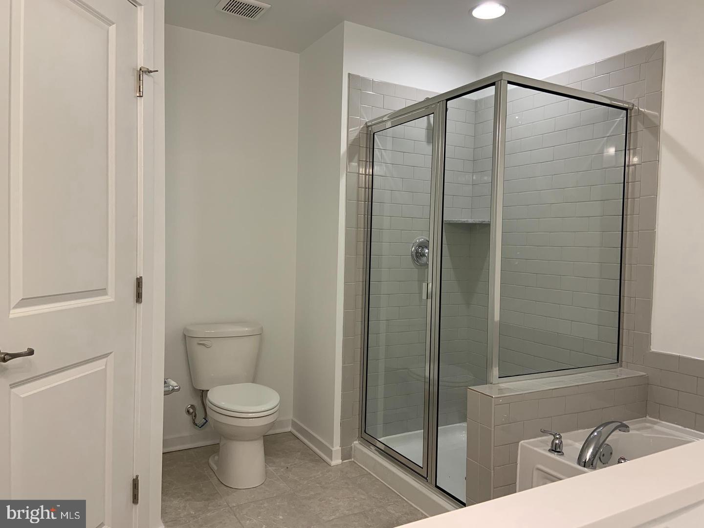 ENCLAVE AT BELL TAVERN - Residential Lease