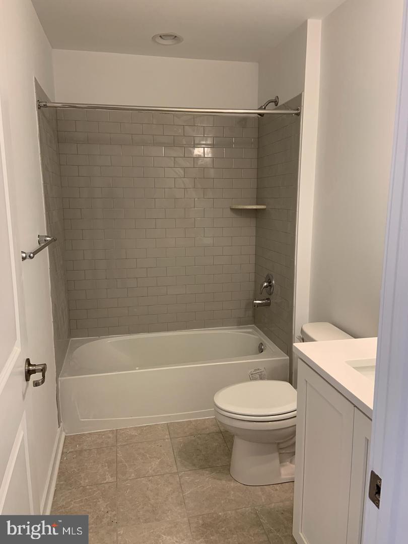 ENCLAVE AT BELL TAVERN - Residential Lease