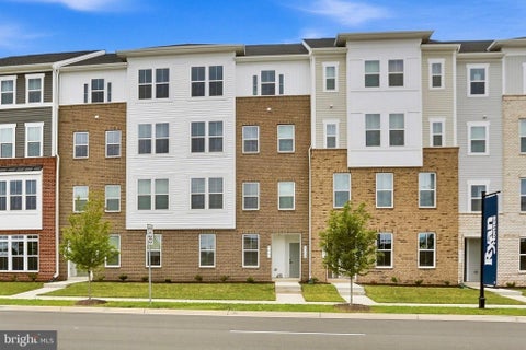 Photo of 7960 Williamson Boulevard, MANASSAS, VA 20109 (MLS # VAPW2130014)
