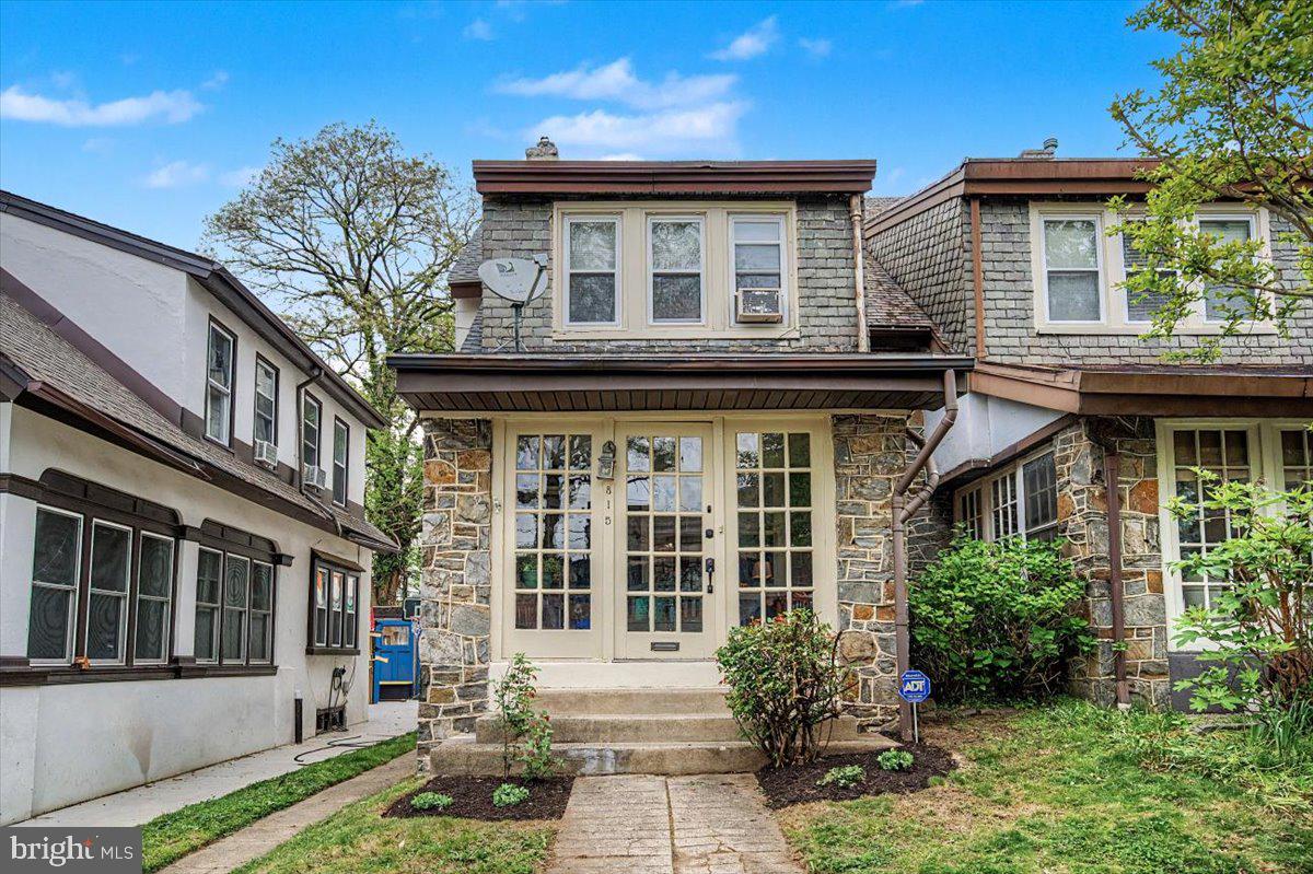 815 W NINETEENTH STREET