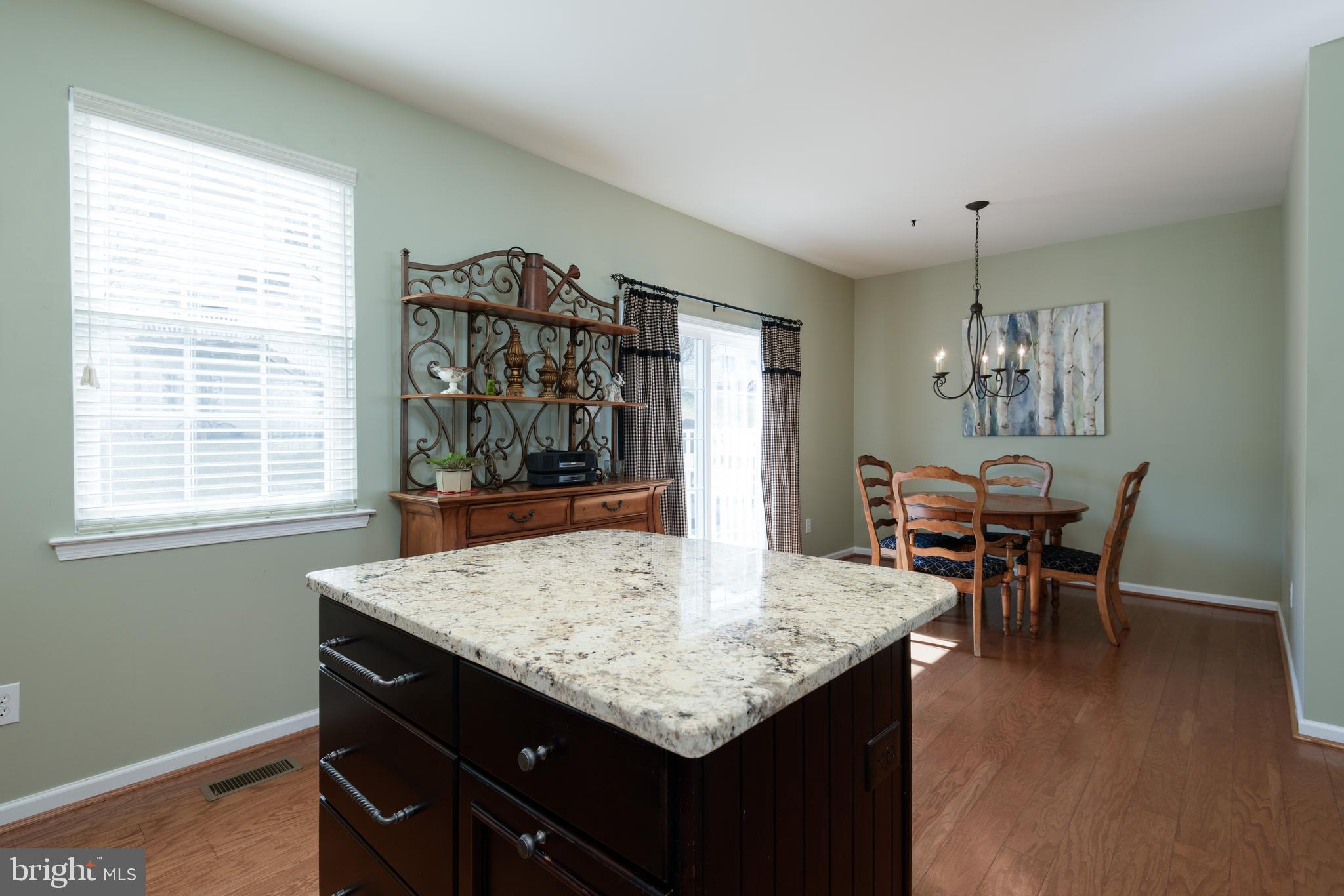 MEWS AT BAILEY STATION - Residential