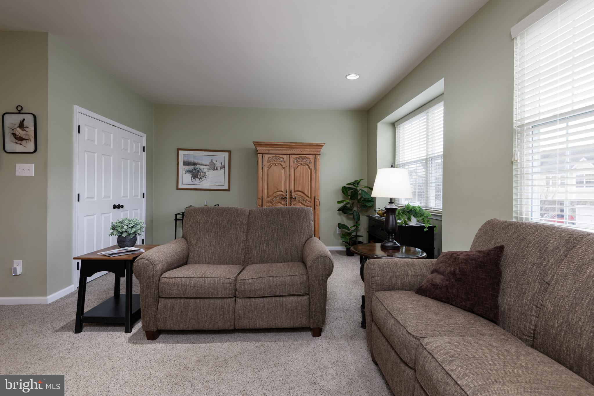 MEWS AT BAILEY STATION - Residential