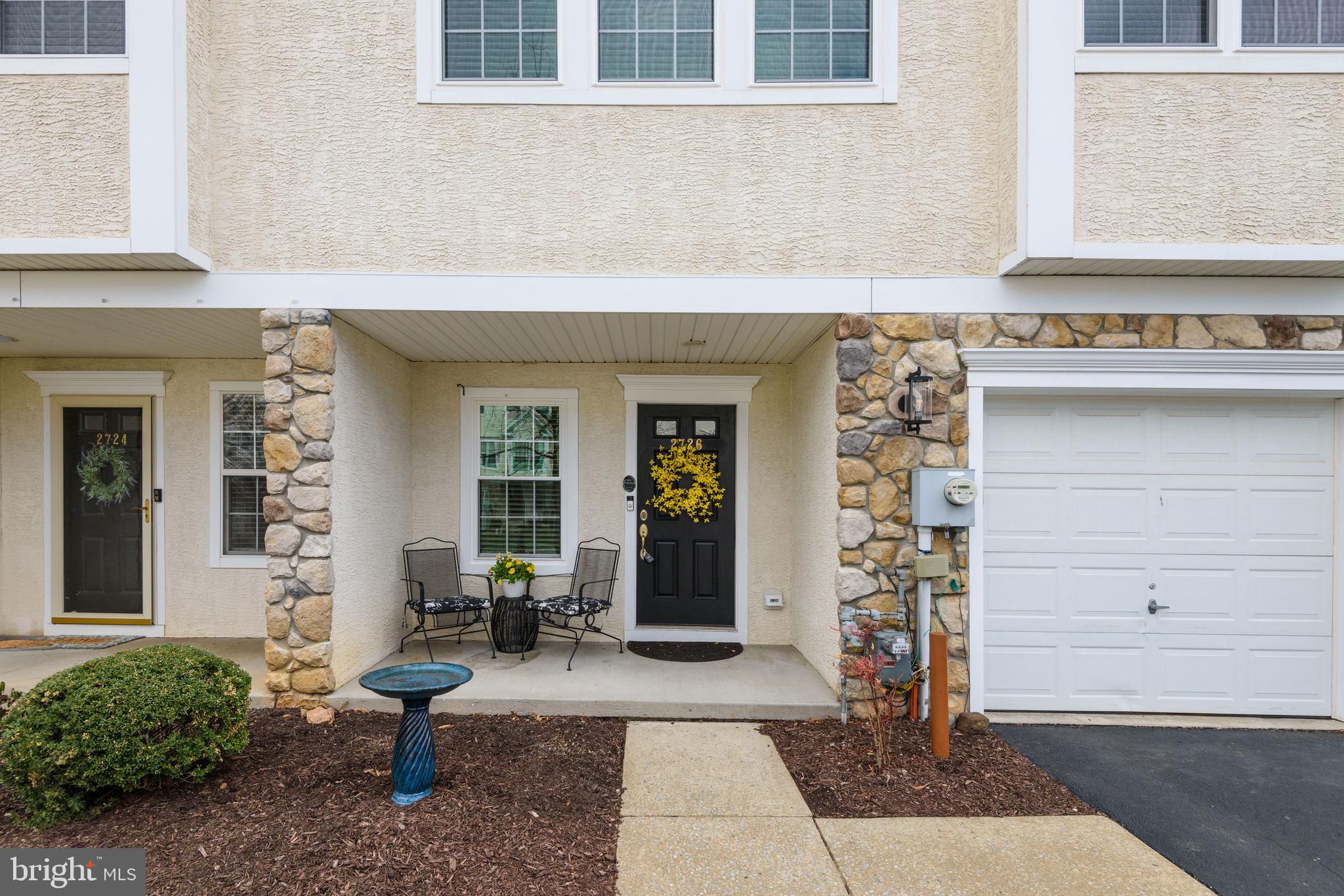 MEWS AT BAILEY STATION - Residential