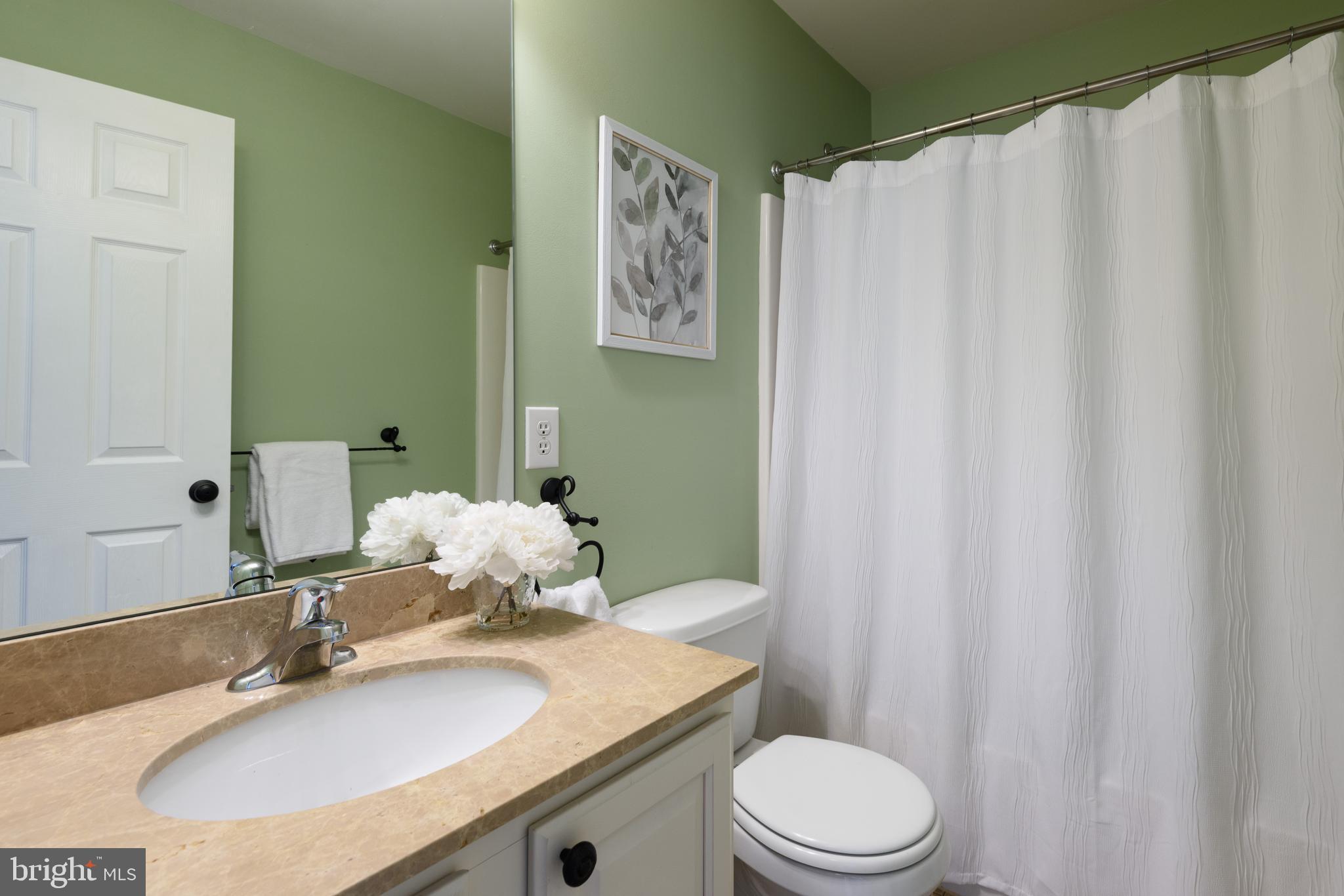 MEWS AT BAILEY STATION - Residential