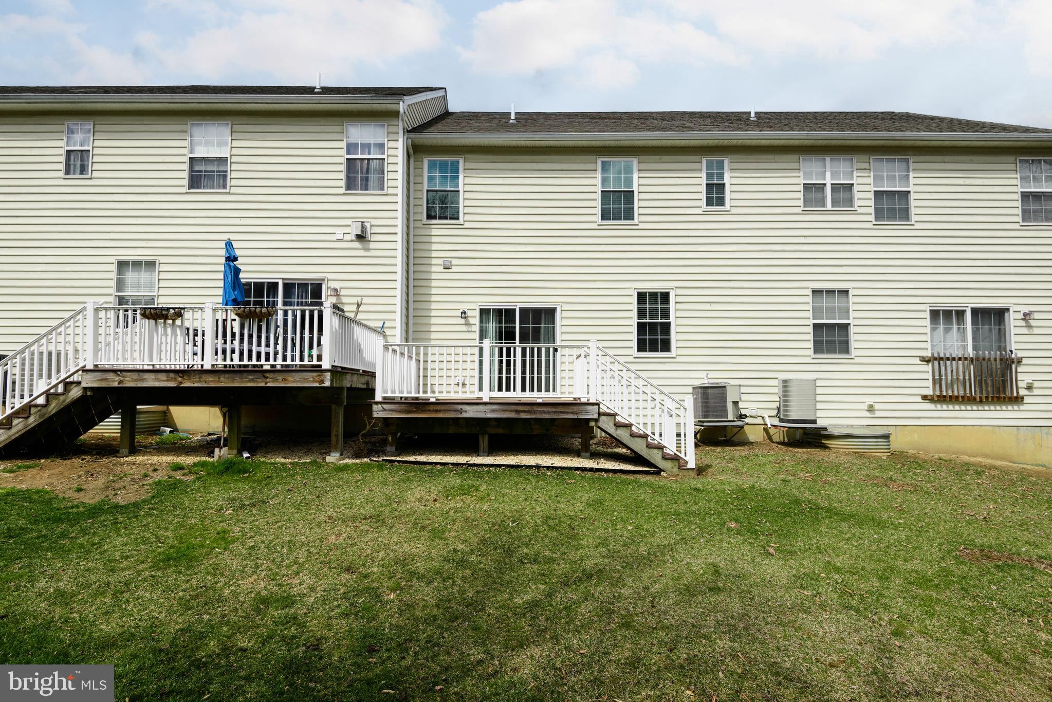 MEWS AT BAILEY STATION - Residential