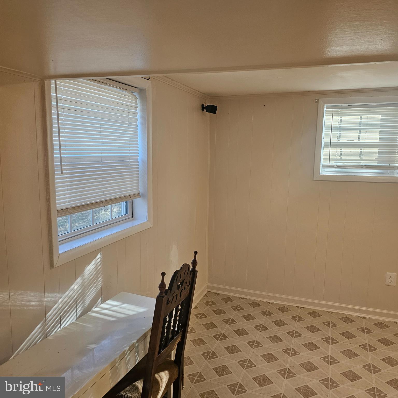 COLESVILLE PARK - Residential Lease