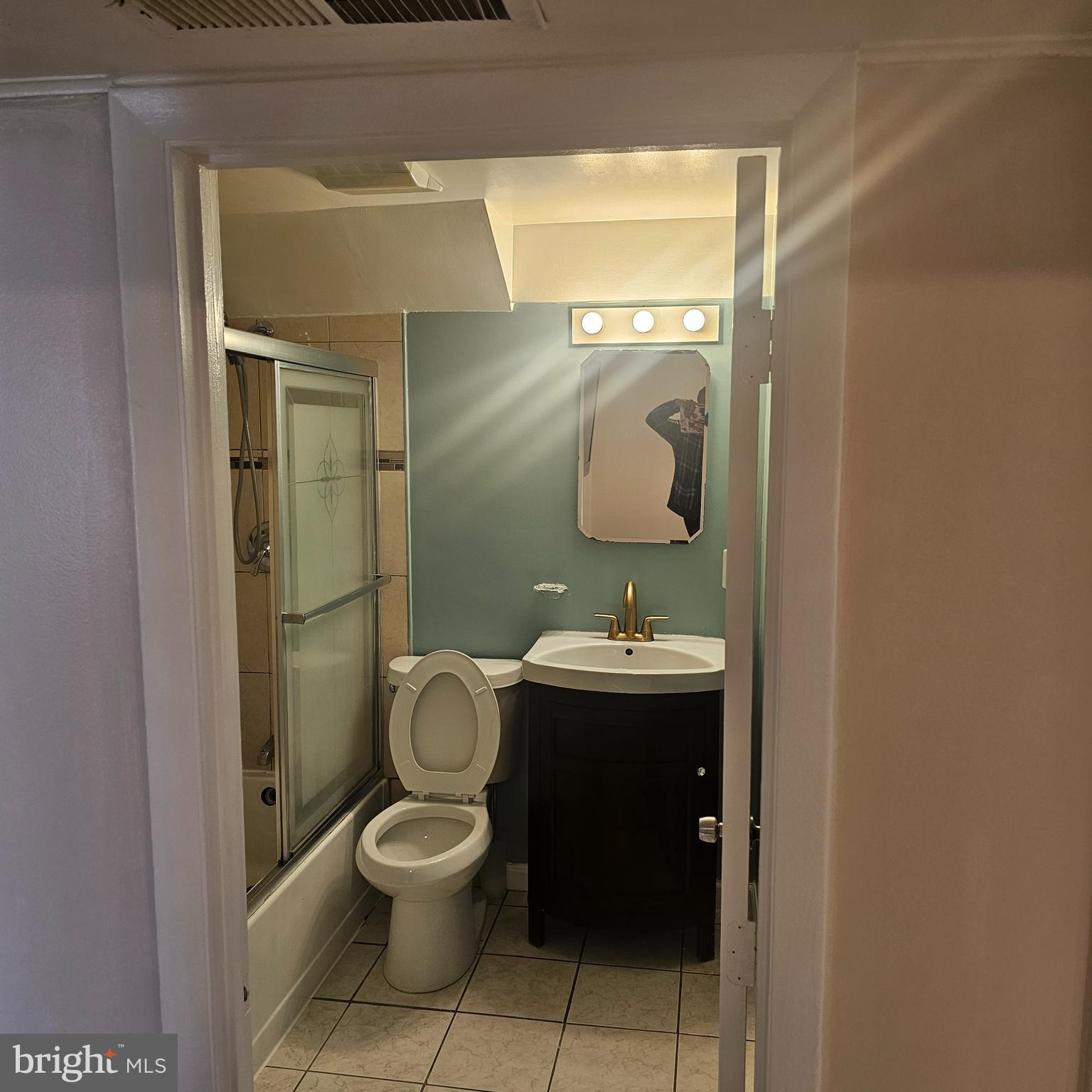 COLESVILLE PARK - Residential Lease