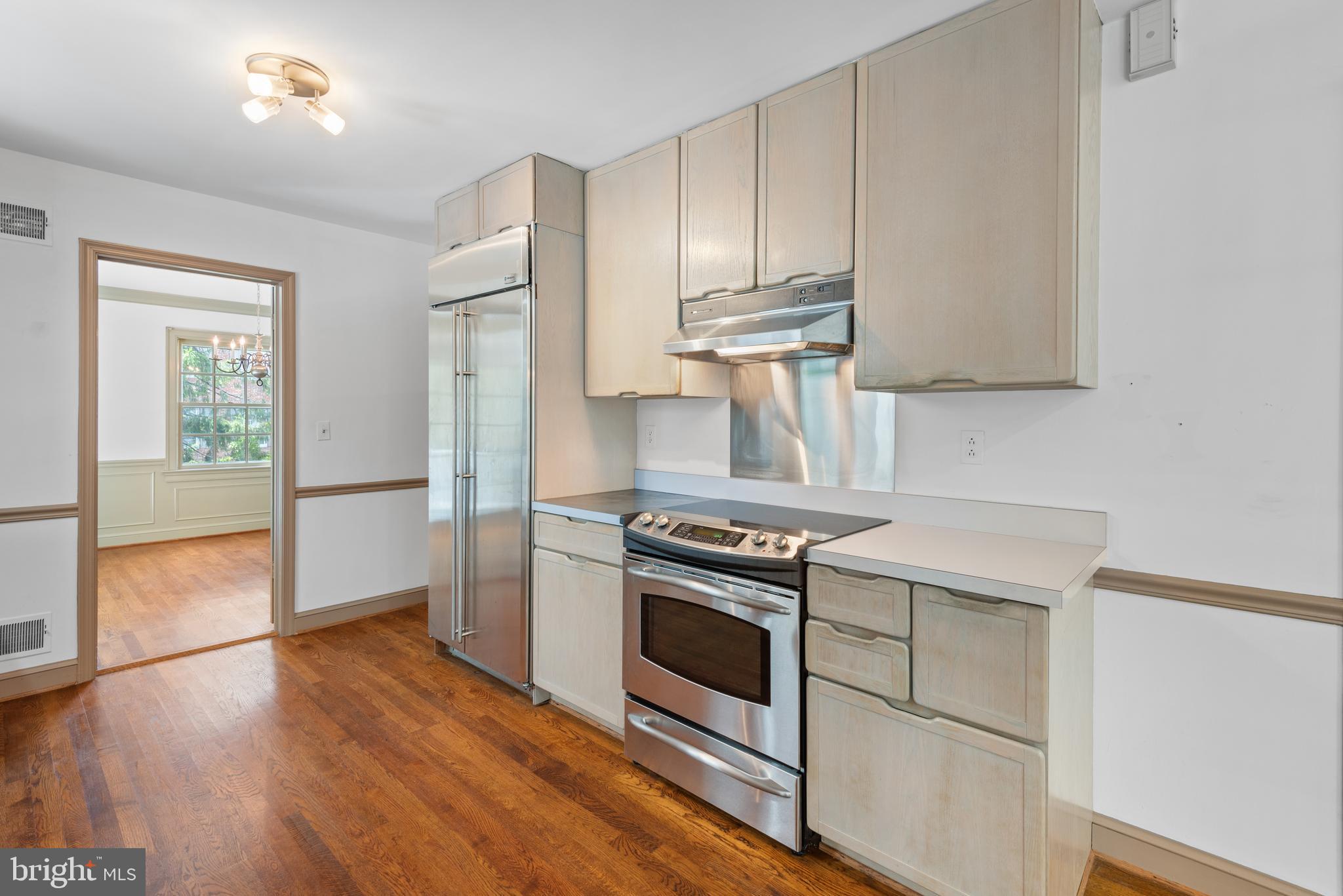 WINDSOR HILLS - Residential