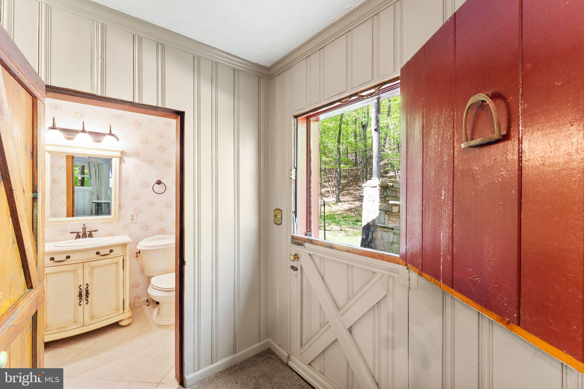 BULL RUN MOUNTAIN ESTATE - Residential Lease