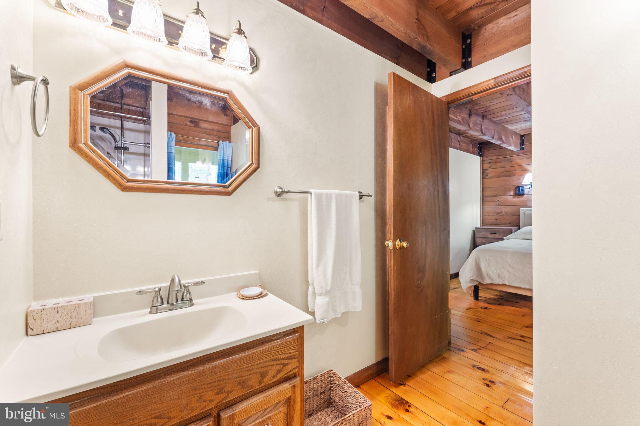 BULL RUN MOUNTAIN ESTATE - Residential Lease