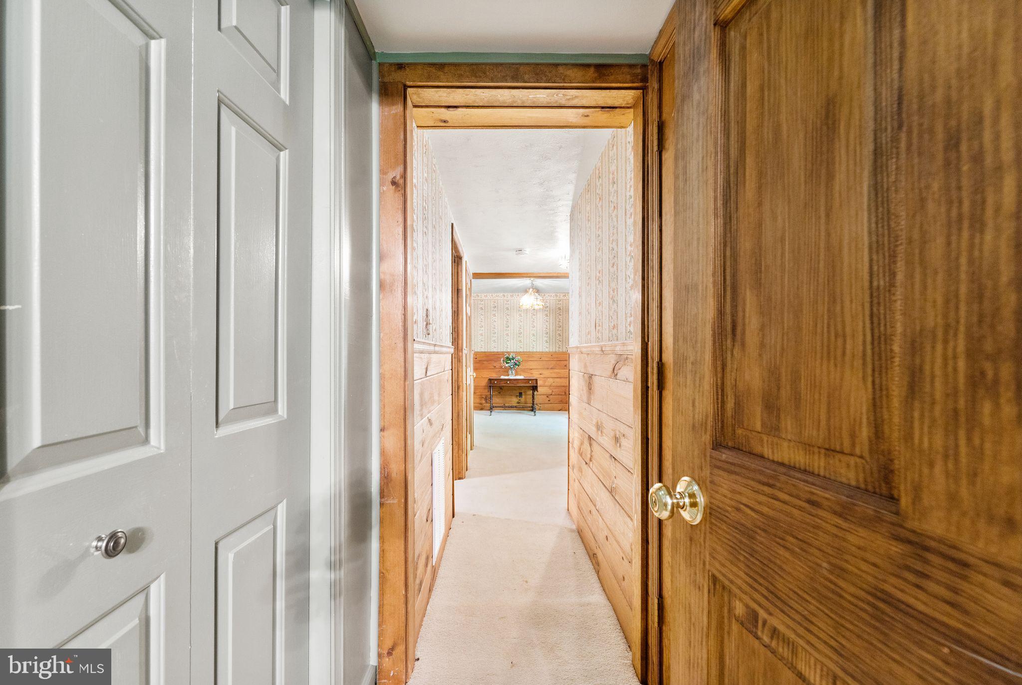 BULL RUN MOUNTAIN ESTATE - Residential Lease