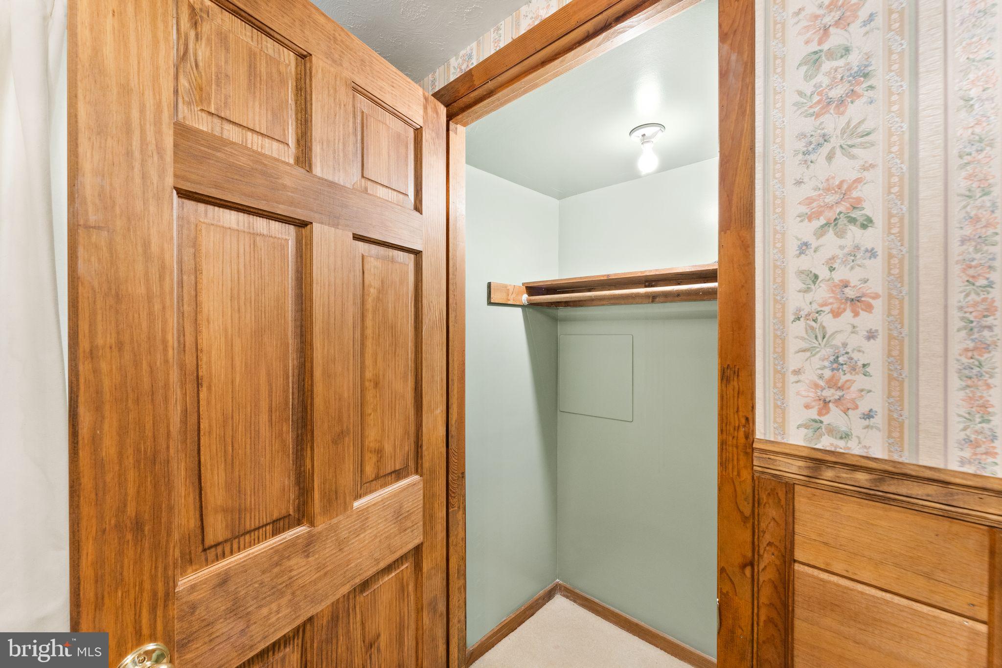 BULL RUN MOUNTAIN ESTATE - Residential Lease