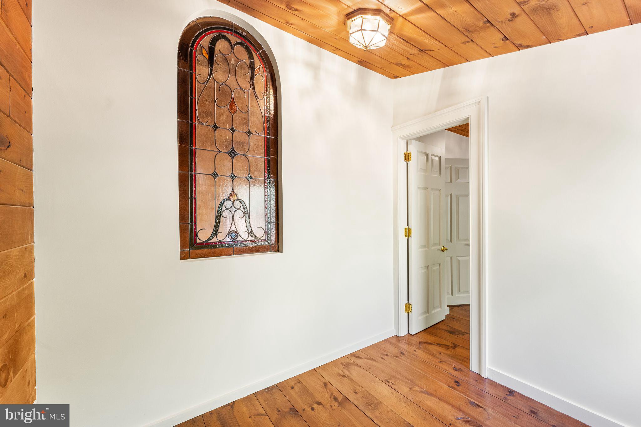 BULL RUN MOUNTAIN ESTATE - Residential Lease