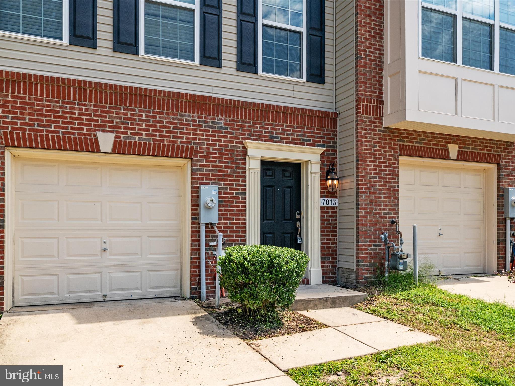 7013 DANNFIELD COURT