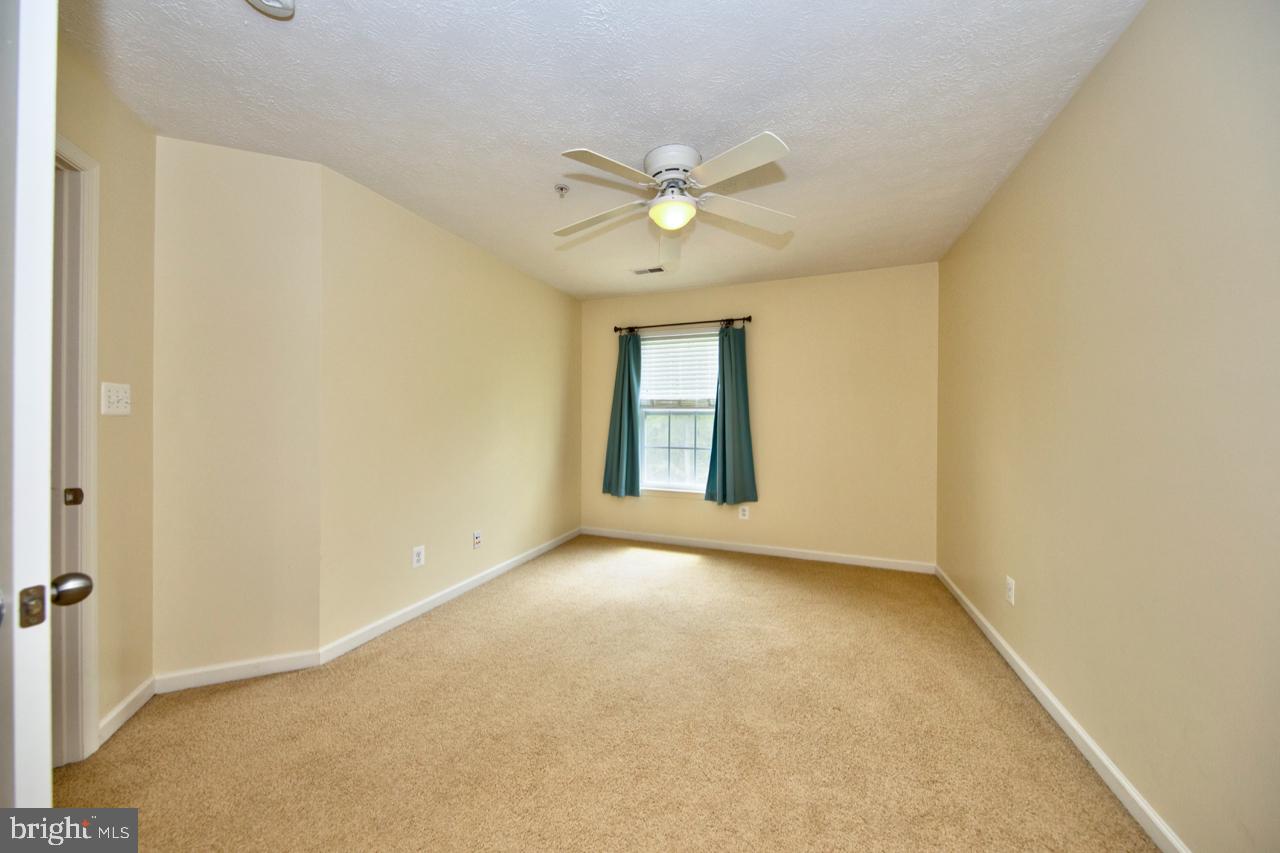 HOLLY WOODS - Residential