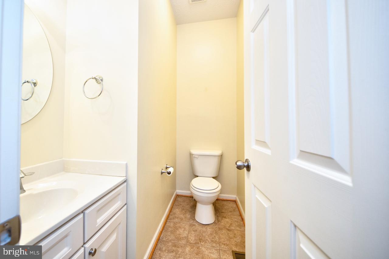 HOLLY WOODS - Residential