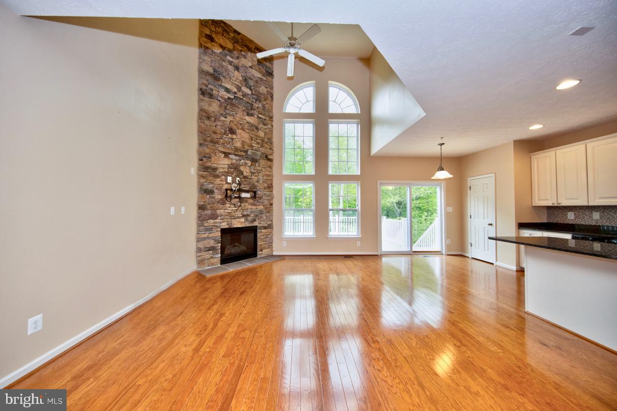 HOLLY WOODS - Residential