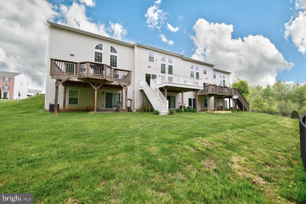 HOLLY WOODS - Residential