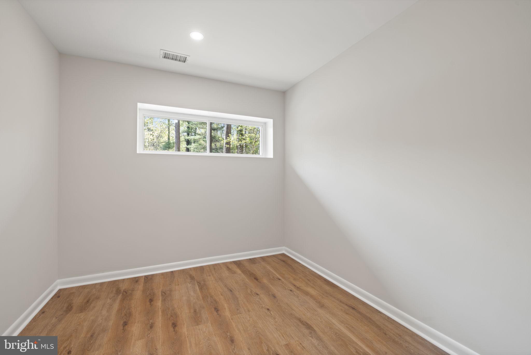 OCCOQUAN FOREST - Residential